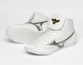 Mizuno Finisher LOW boxing shoes in white with silver polygon logo, side view