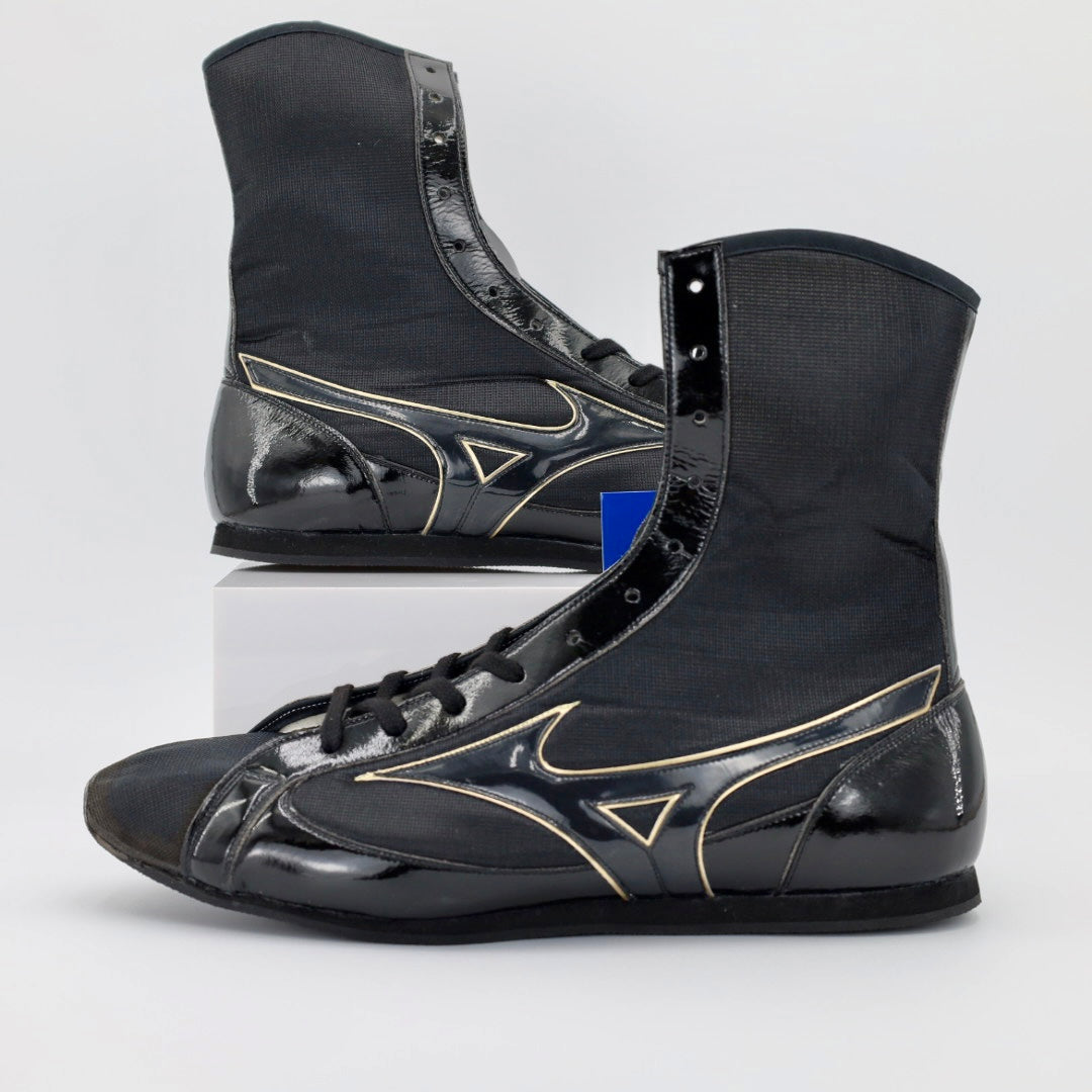Mizuno High-Cut boxing boots in black patent with gold-outlined logo panelling