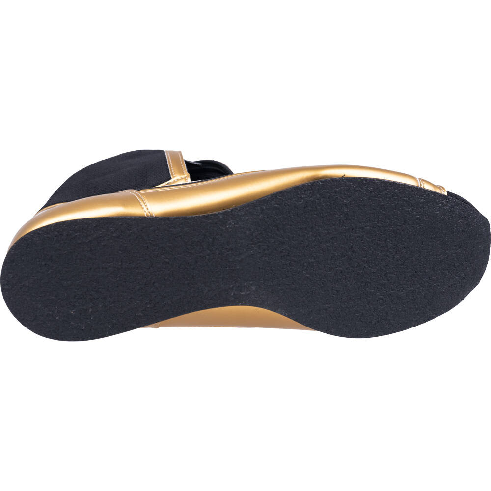 Winning short-cut boxing boots in metallic gold and black rear heel view