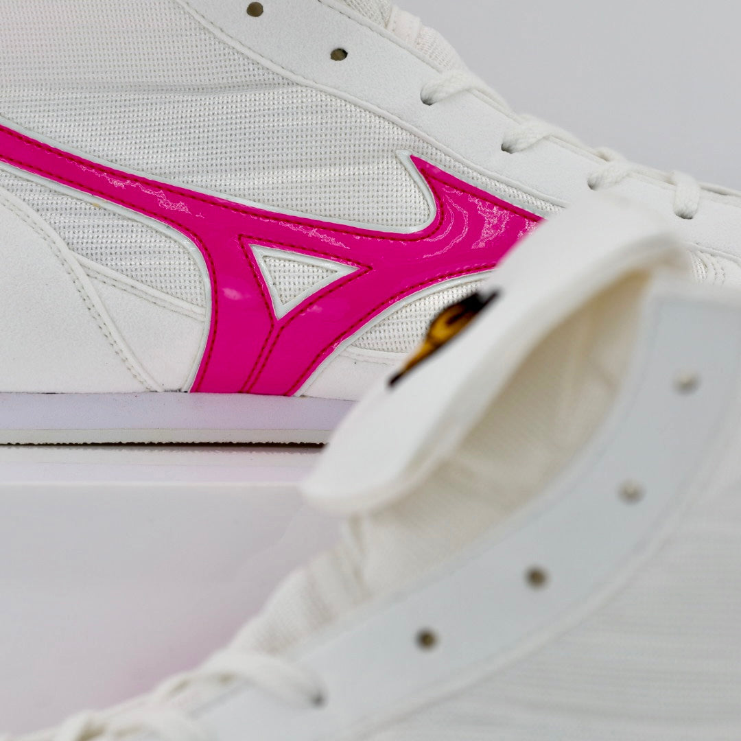 Mizuno Finisher Low boxing shoes white and pink, fold collar detail